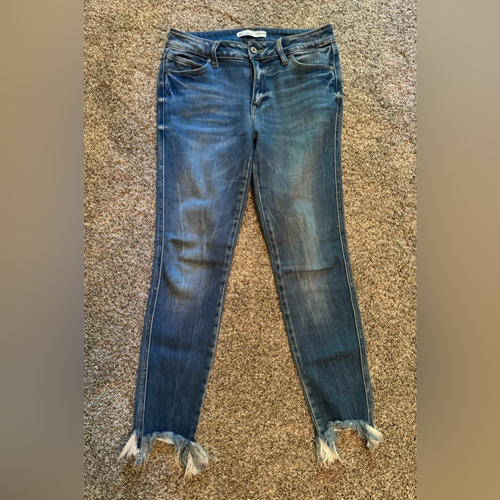 KanCan for Maurice's ‎ Mid-Rise Frayed Hem Skinny Jean Size 27